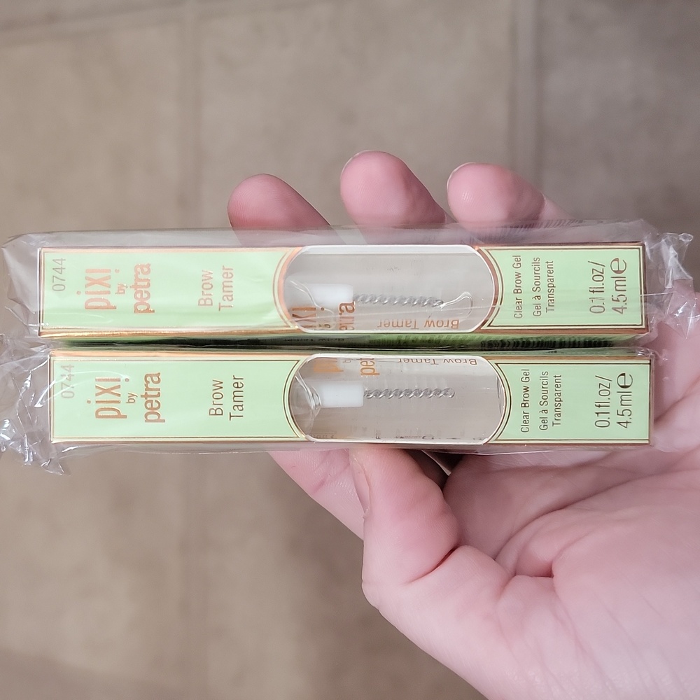 Pixi by Petra brow tamer x 2